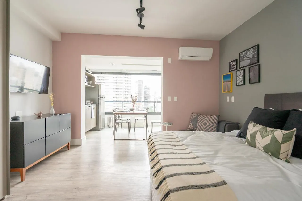 Studio com garagem, academia e piscina no prédio - Vila Olímpia Apartamento São Paulo