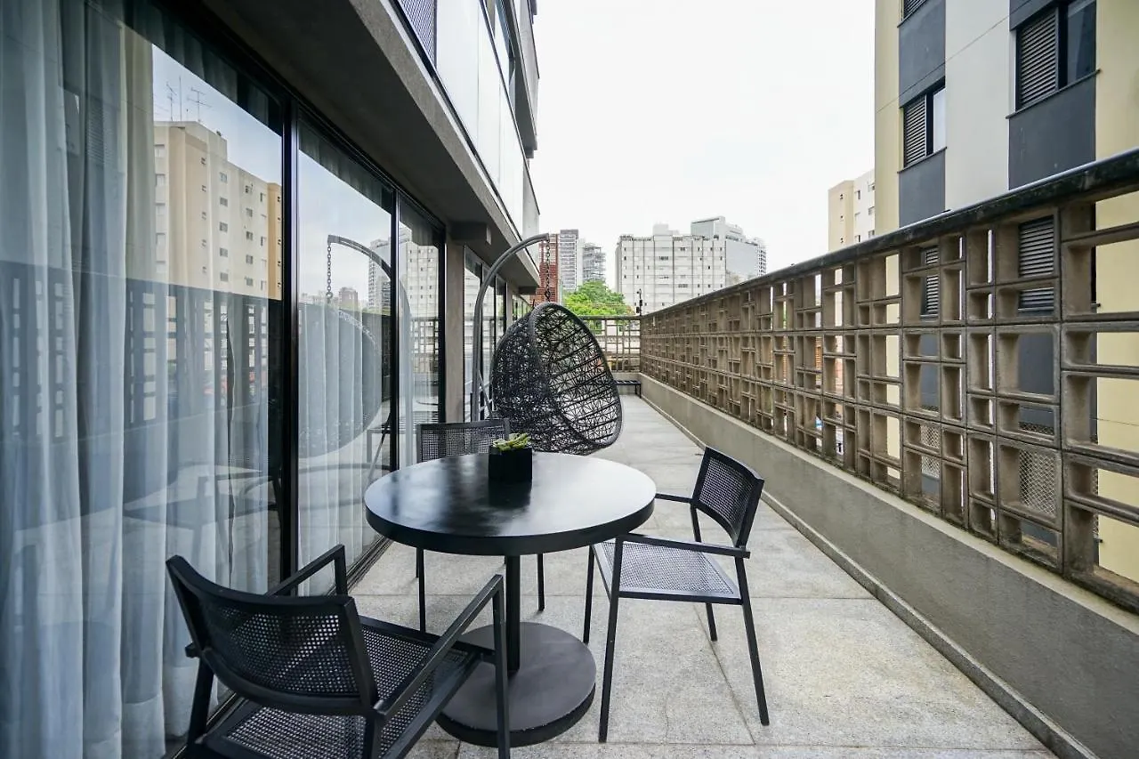 Studio com garagem, academia e piscina no prédio - Vila Olímpia Apartamento São Paulo Brasil